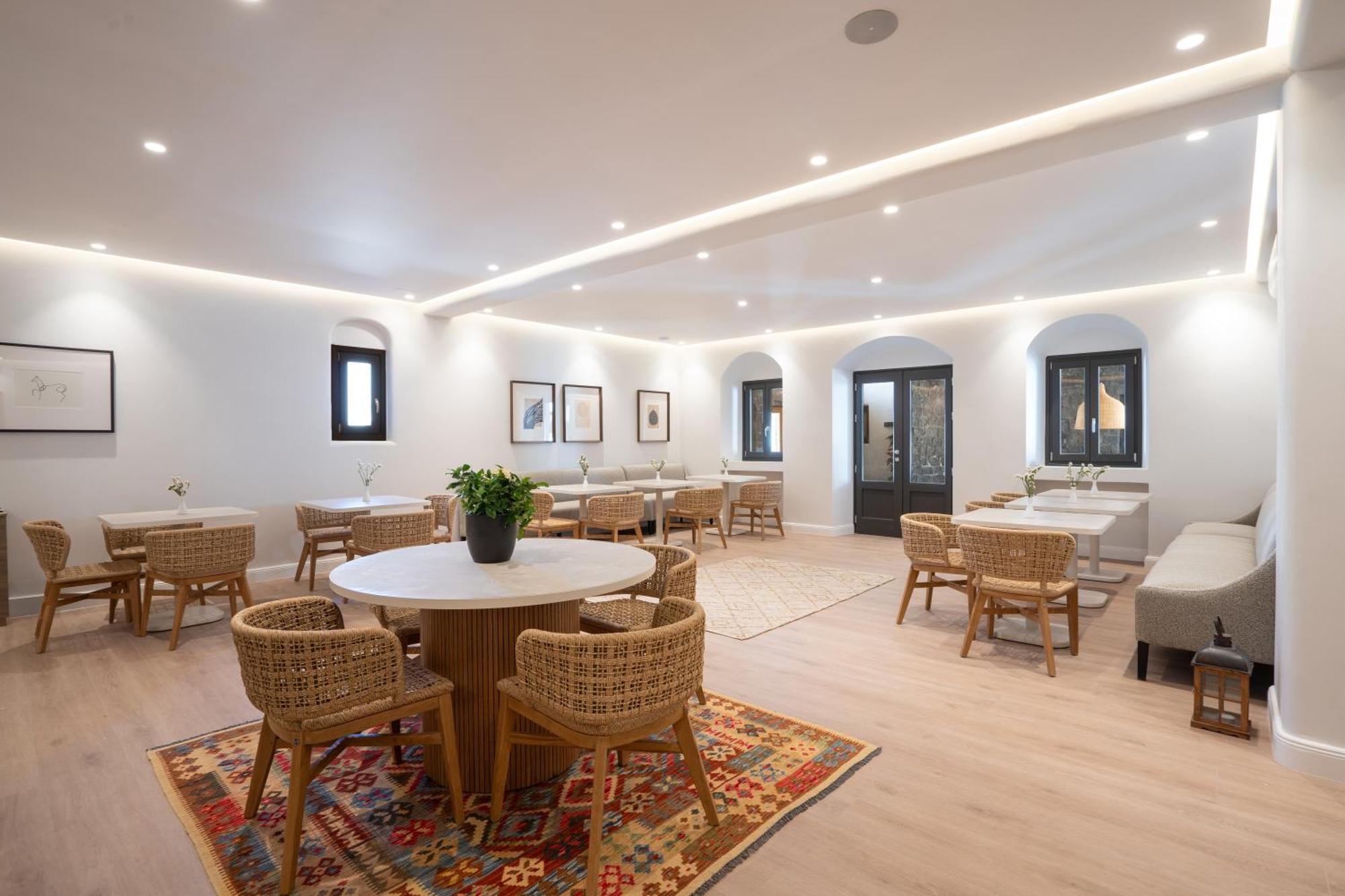 Nero Suites By Nomee Hospitality Group Imerovigli  Exterior foto